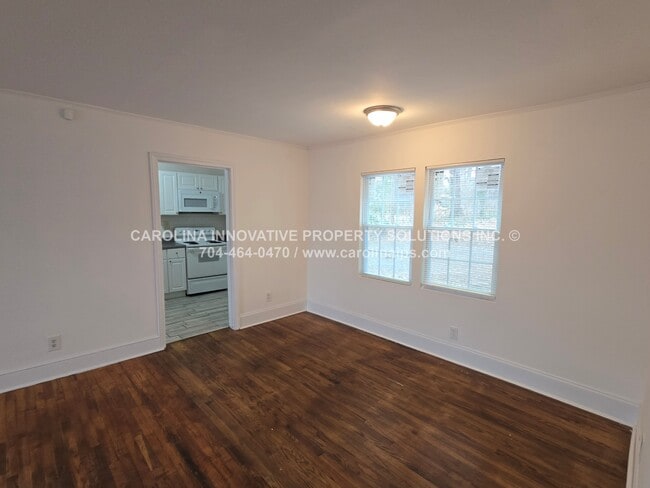 Building Photo - 2711 Beech Nut Rd