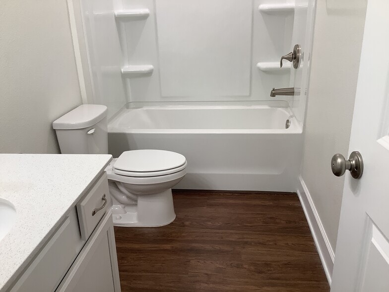 Building Photo - 4522 Birdsong Dr