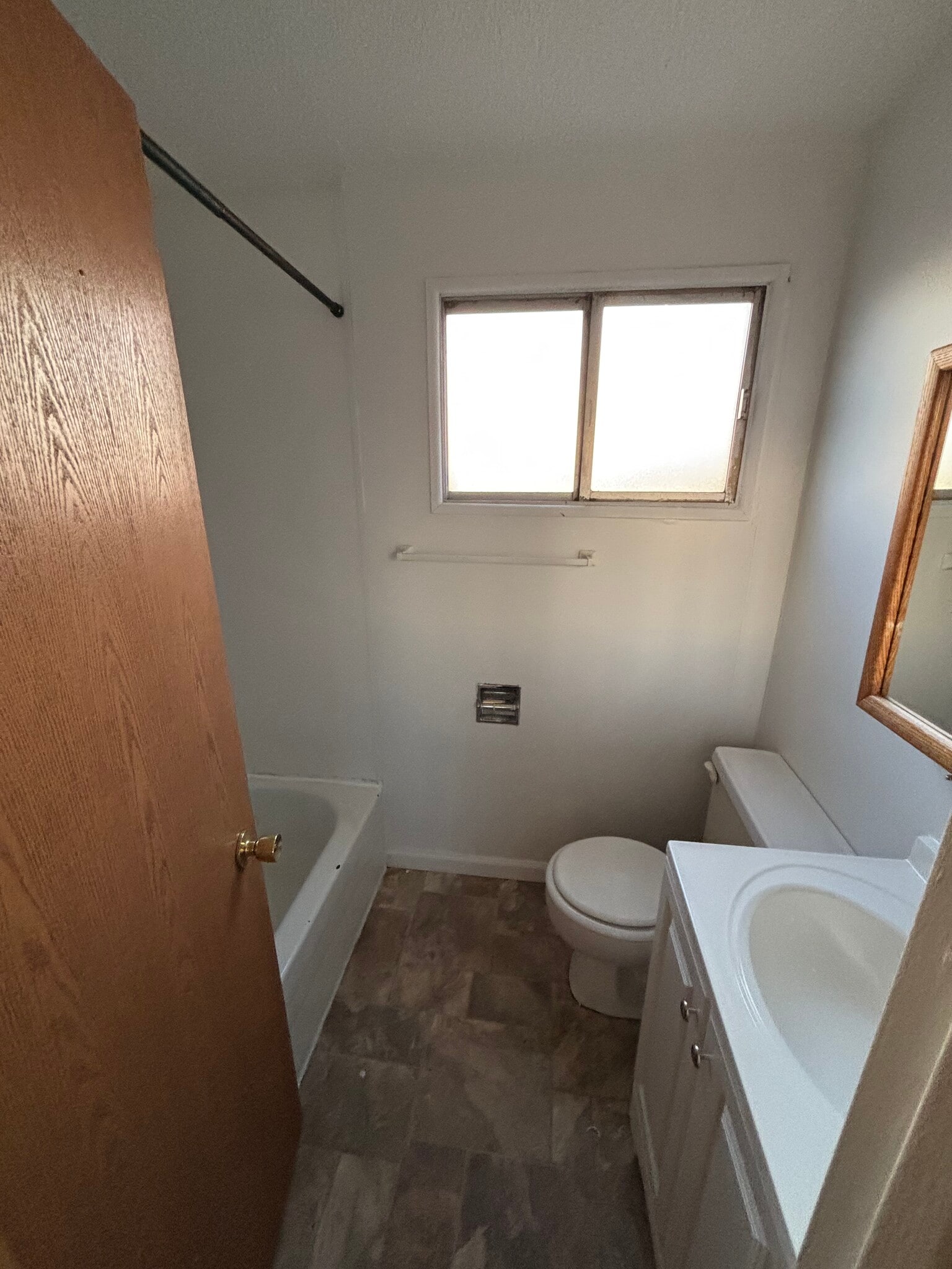 Building Photo - 425 8th Ave W