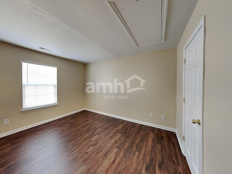 Building Photo - 16109 Long Talon Way