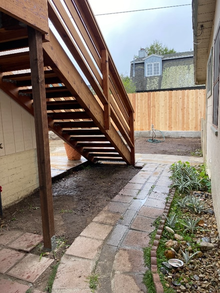 Building Photo - 2110 Wilton Dr