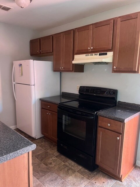 Building Photo - 3572 Torbay Dr