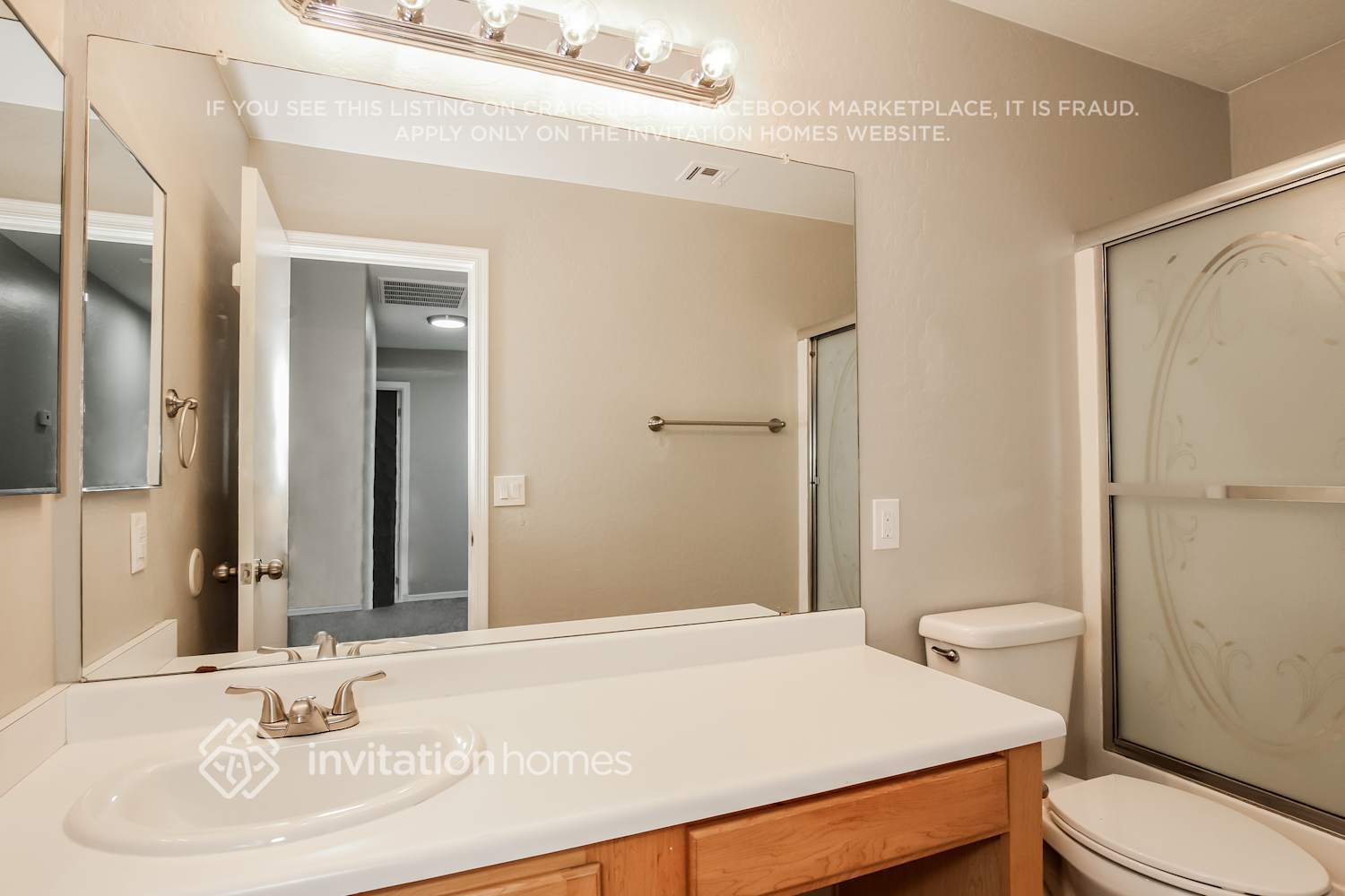 Building Photo - 8806 N 67th Ln