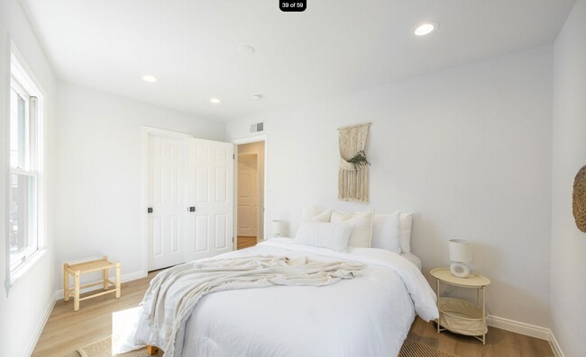 Building Photo - 15 Via Di Roma Walk