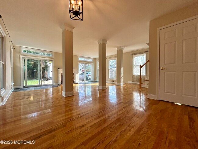 Building Photo - 82 3rd St