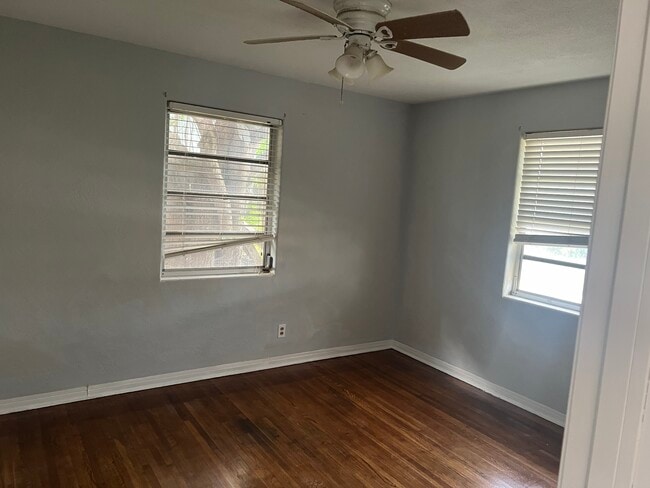 Building Photo - 2326 Cres Ridge Rd