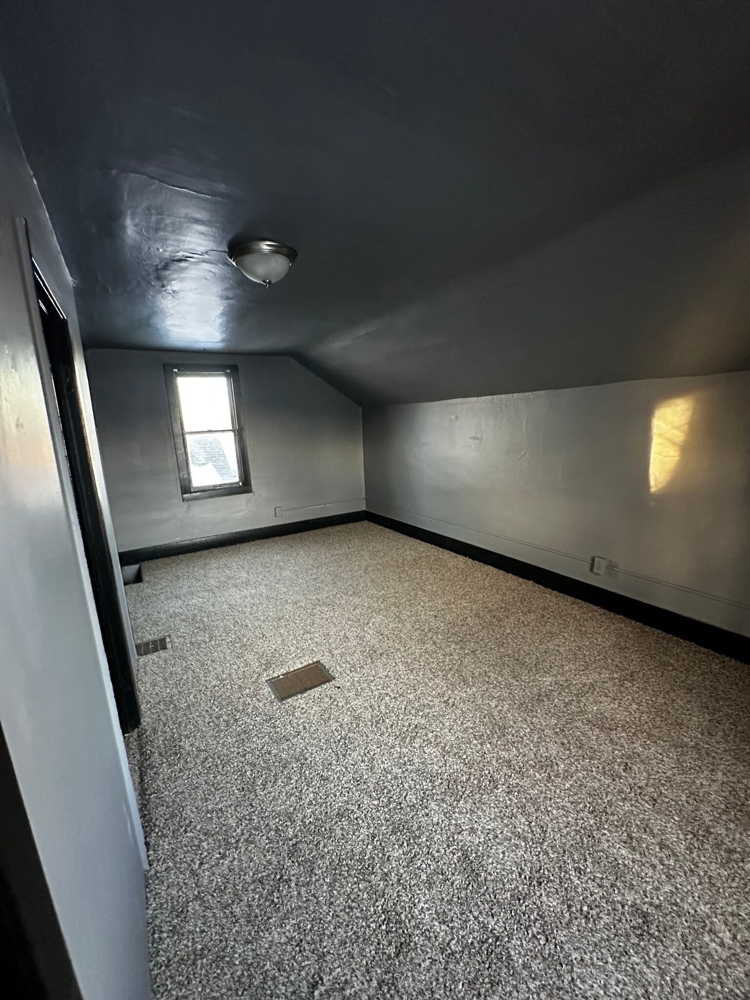 Building Photo - 305 S Western Ave