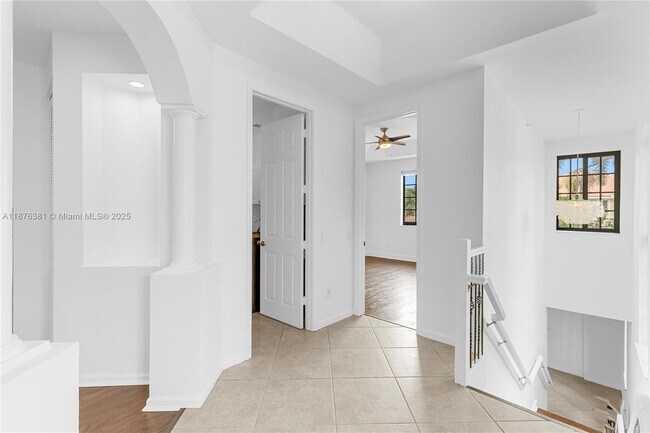 Building Photo - 1559 Passion Vine Cir