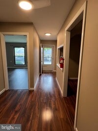 Building Photo - 3D-3D Twin Rivers Dr