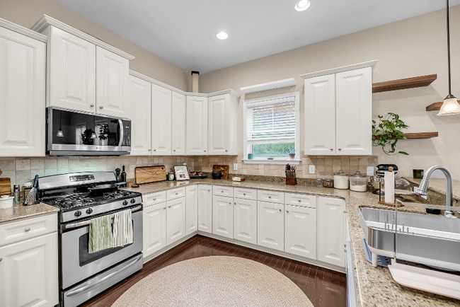 Building Photo - 1746 Batten Dr