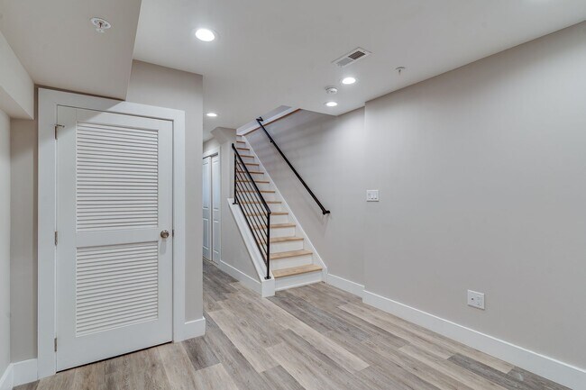 Building Photo - Brand New Luxury Home Brewerytown