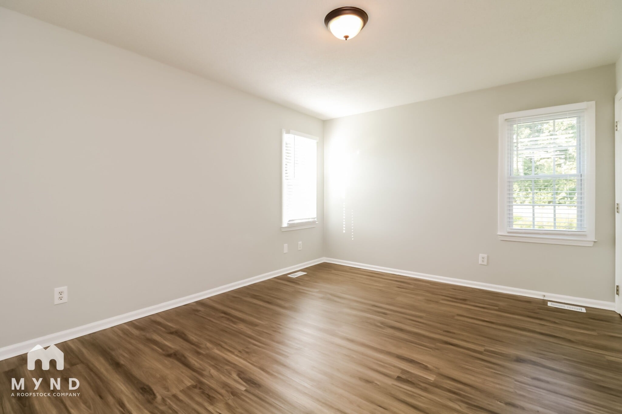 Building Photo - 1084 Holly Pointe Dr