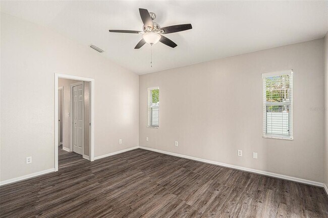 Building Photo - 2631 Allwood Ave