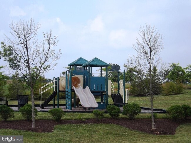 Building Photo - 477 Husky Trl