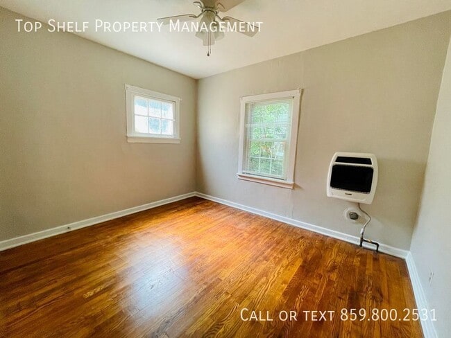 Building Photo - One Bedroom in Frankfort!