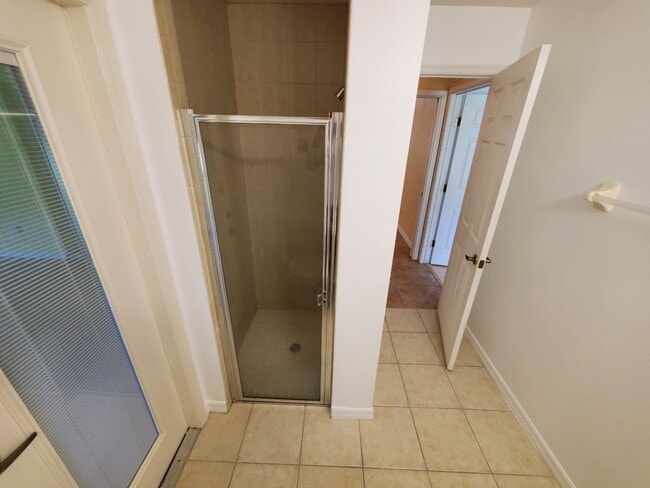 Building Photo - 1049 SW Ingrassina Ave