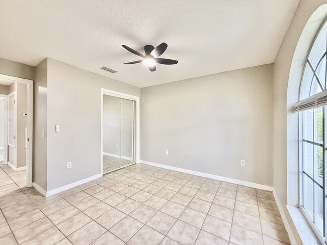 Building Photo - 2140 Mystic Ring Loop