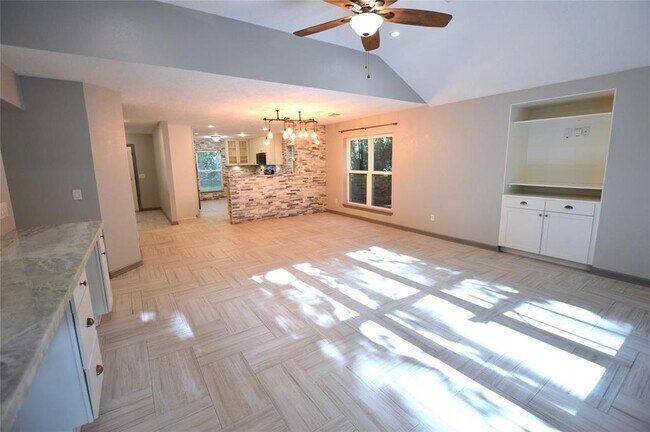 Building Photo - 2 Arnica Ct