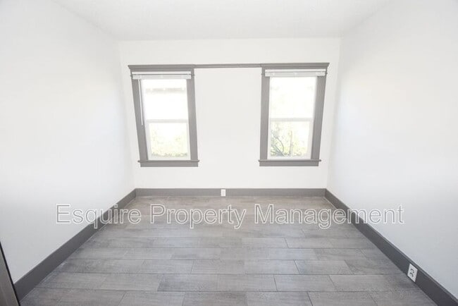 Building Photo - 407 Ojai Rd