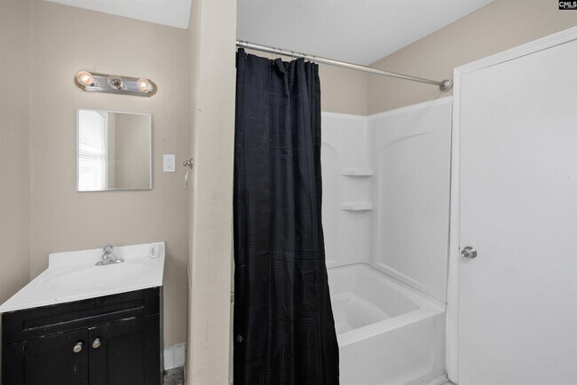 Building Photo - 3621 Baywater Dr