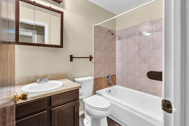Building Photo - 4559 Ashfield Dr