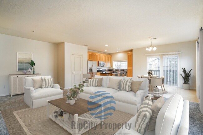 Building Photo - 1090 SW 170th Ave