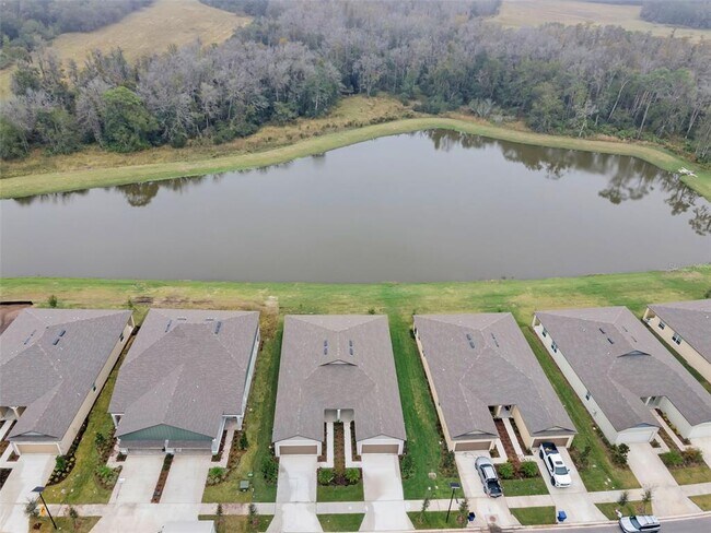 Building Photo - 18200 Pleasantview Blvd