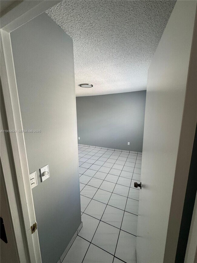 Building Photo - 9510 Southwest 151 Court