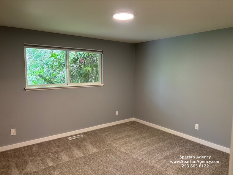 Building Photo - 2405 S Meridian