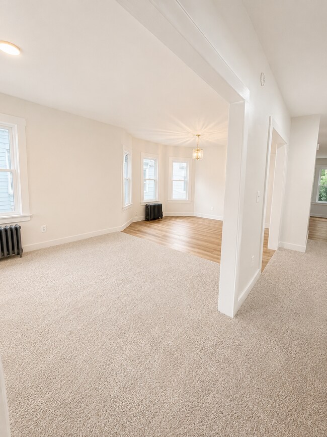 Building Photo - 42-44-44 Dearborn St