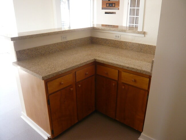 Kitchen - 7004 Loyal Trl