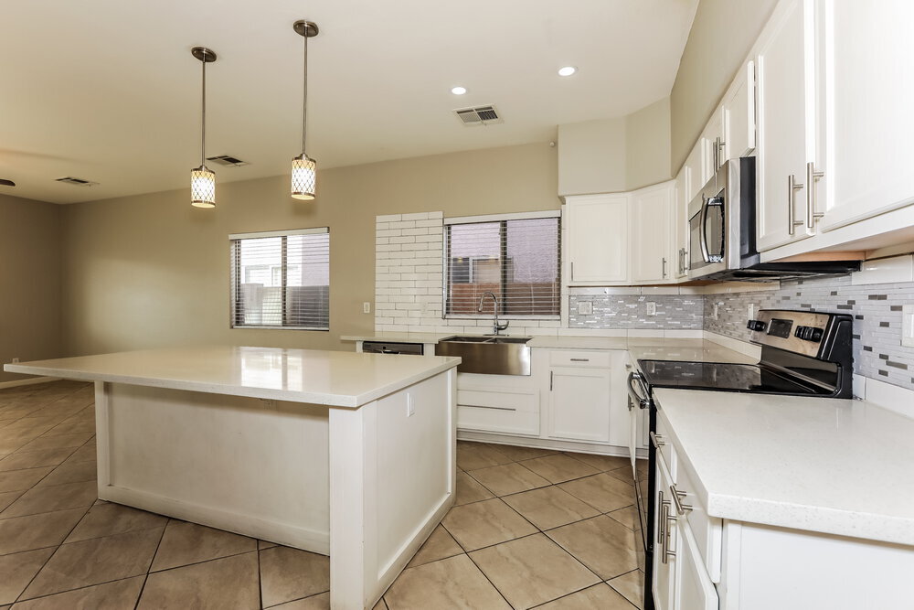 Building Photo - 41302 N Cambria Dr