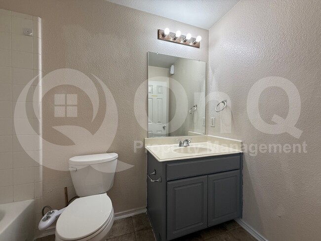 Building Photo - 11813 Ponderosa Pine Dr