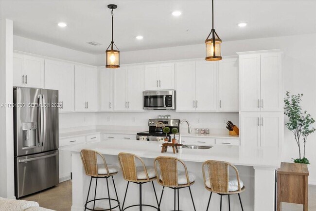 Building Photo - 5715 Double Eagle Cir