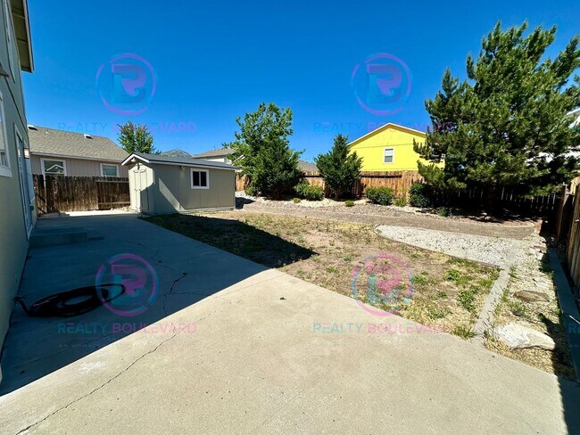 Building Photo - 9685 Canyon Meadows Dr