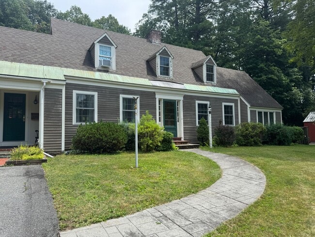 Primary Photo - Beautifully Furnished Three Bedroom Home