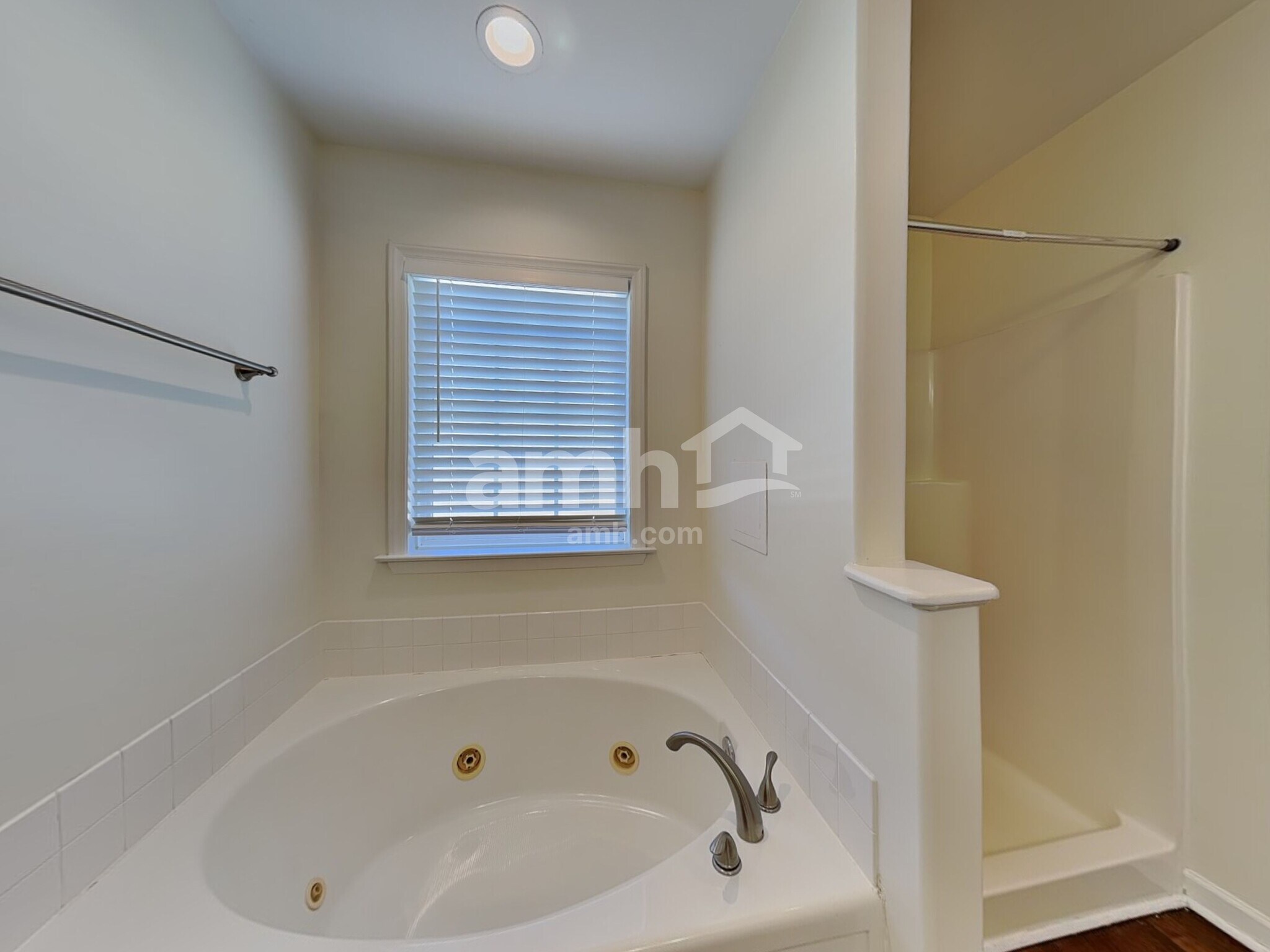 Building Photo - 718 Barrocliff Rd