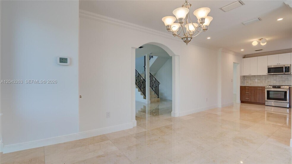 Building Photo - 500 SW 51st Ct