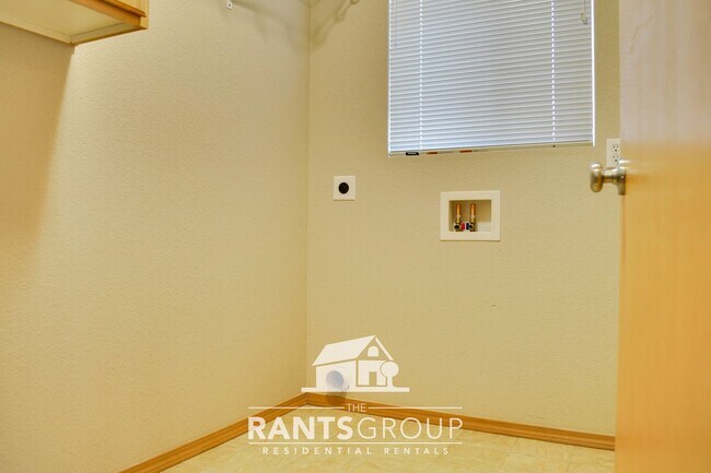 Building Photo - Low maintenance yard!