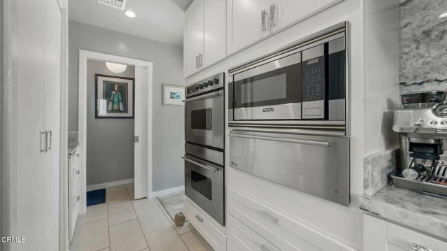 Building Photo - 2030 N Altadena Dr