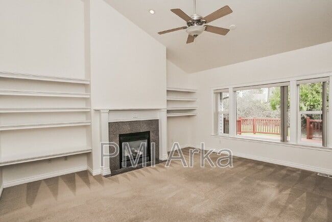 Building Photo - 3504 Buckingham Ct SE