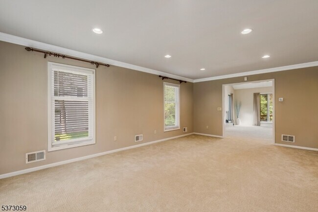 Building Photo - 833 Carnoustie Dr