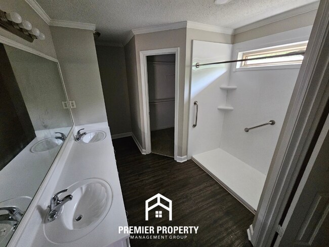 Building Photo - 6627 Winding Birch Dr