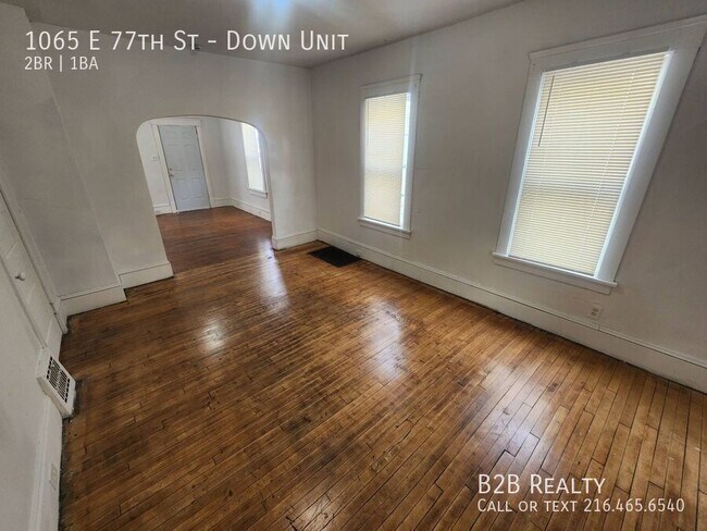 Building Photo - 1065 E 77th St