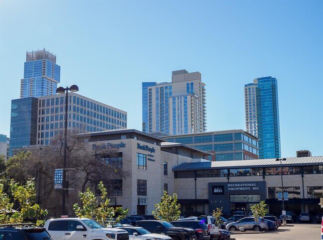 Building Photo - 908 Nueces St