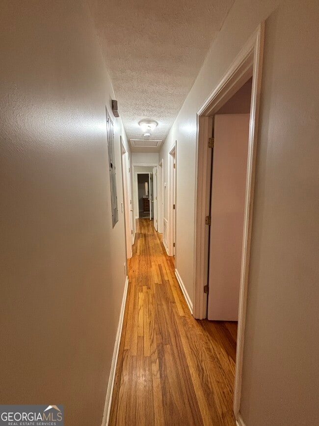 Building Photo - 1451 Prospect Rd