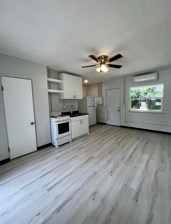 Building Photo - 707 Rosery Rd NW