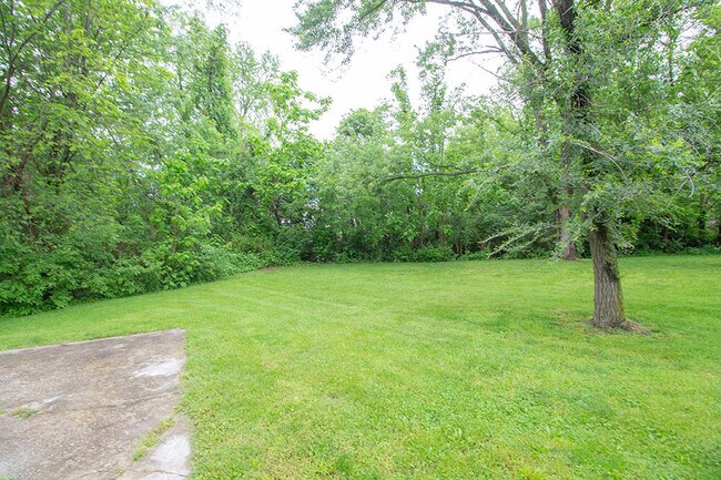 Building Photo - 2117 N Ballenger Ln