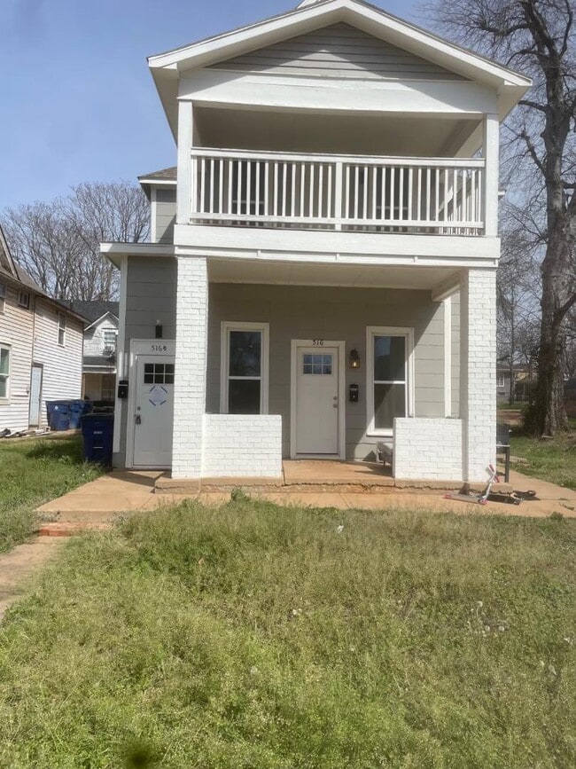 Building Photo - 516 E Harrison Ave