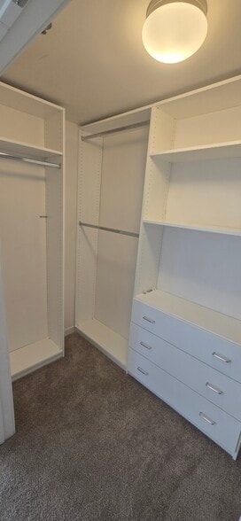 Walk-in Closet - 411 W Seaside Way